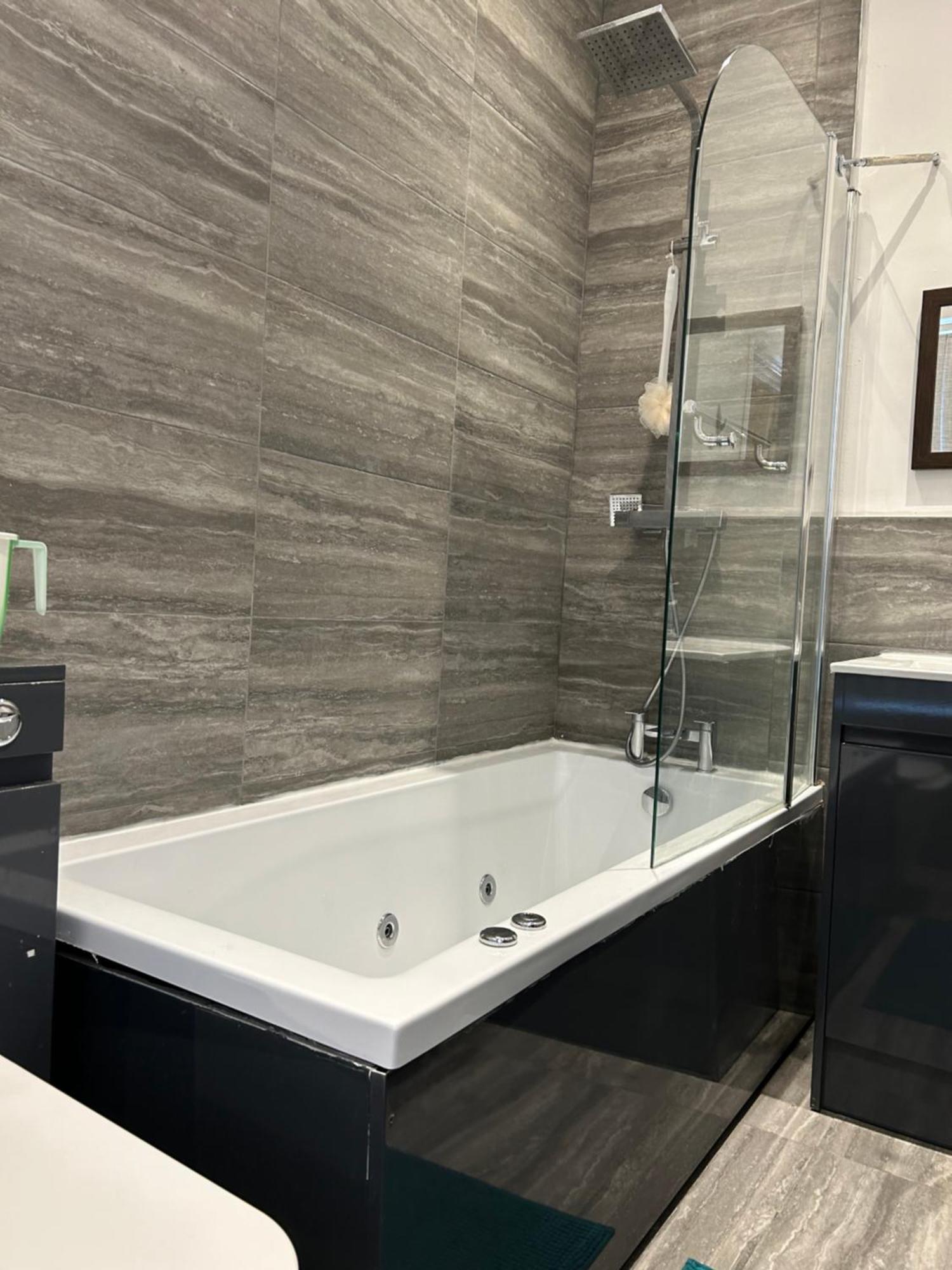 Ensuite Room With Private Bathroom At Walsall Eksteriør billede